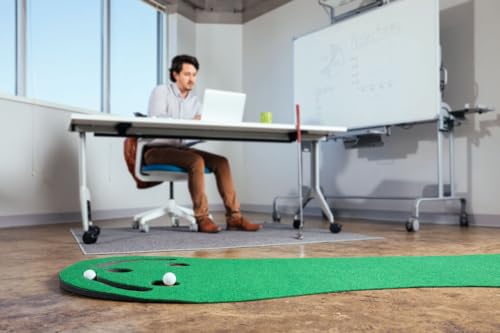PUTT-A-Bout Par Three Golf Putting Green (3' x 9')