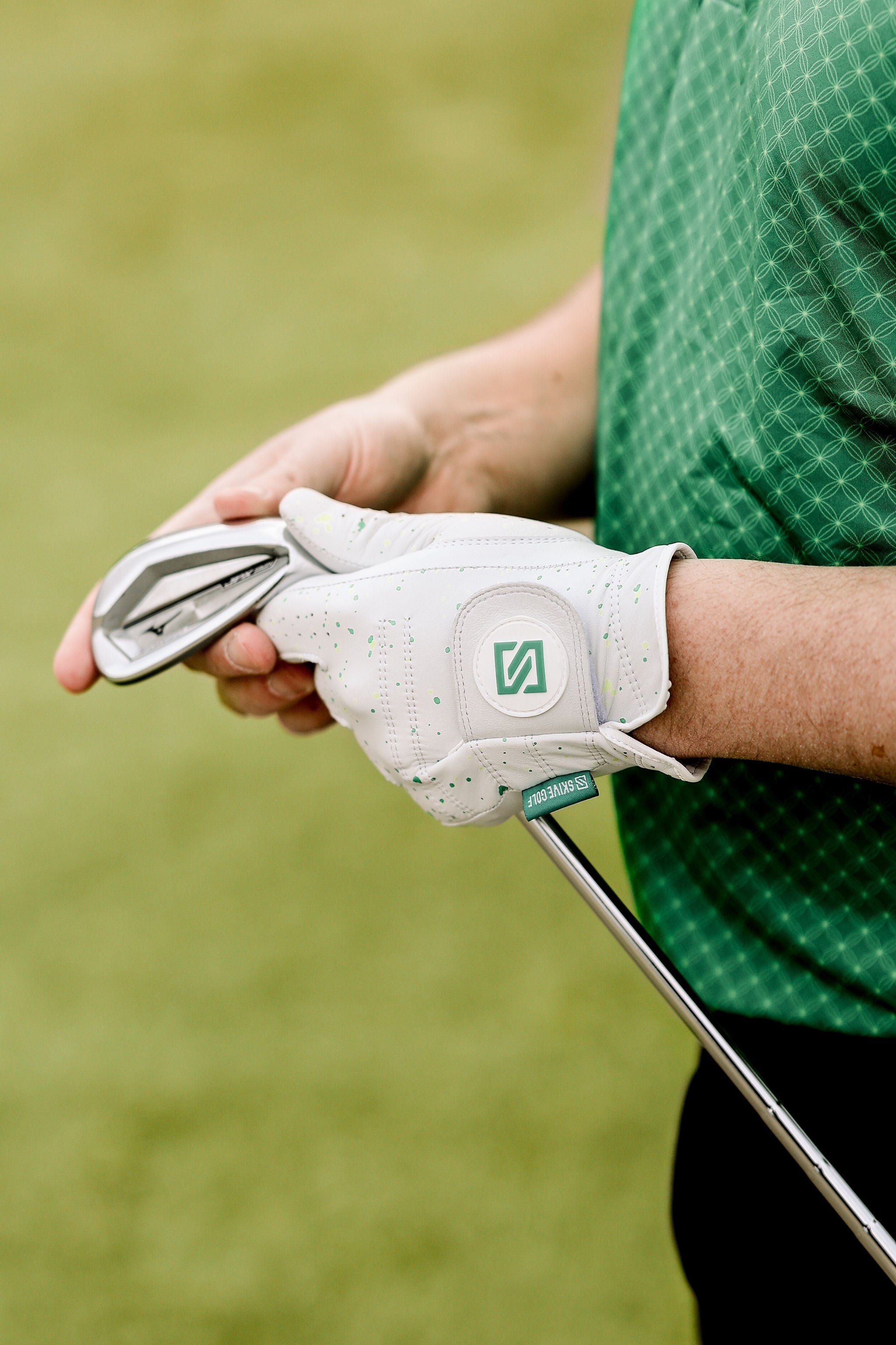 SKIVE Premium Golf Glove